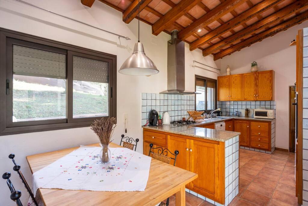 Casa Con Piscina Cerca De Gironaヴィラ エクステリア 写真